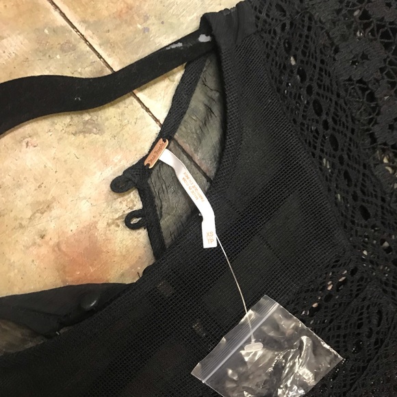 Elegant Black and Blue Lace Dress - Picture 6 of 8